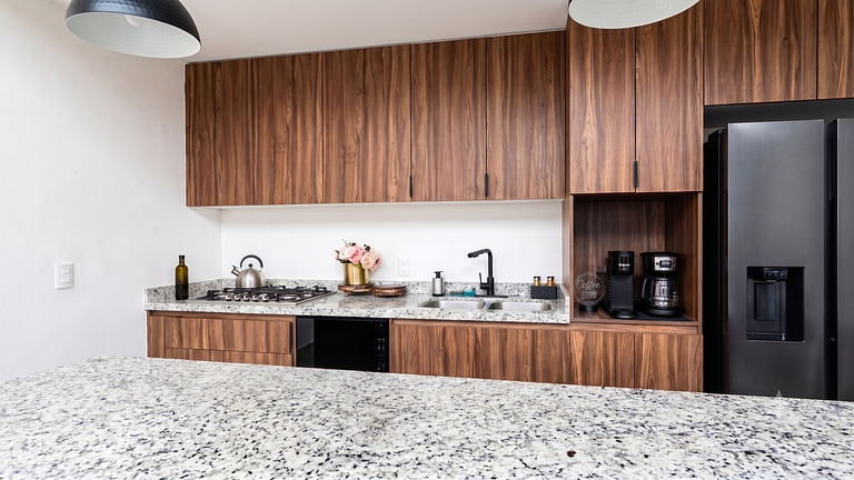 LUX 2-Storie 3-BDR , 3.5 Bath Penthouse