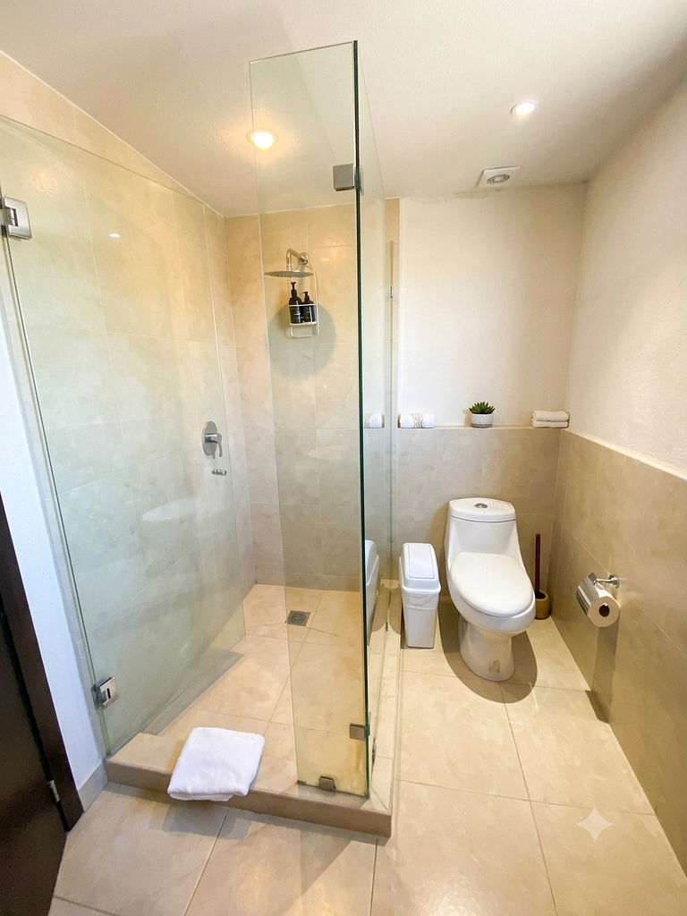 Venetian 2BR High Floor Oceanview