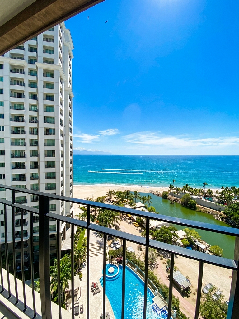 Venetian 2BR High Floor Oceanview