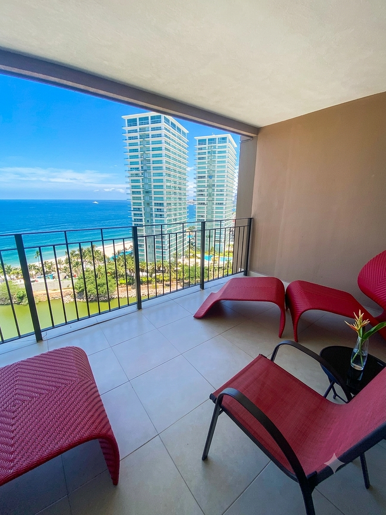 Venetian 2BR High Floor Oceanview