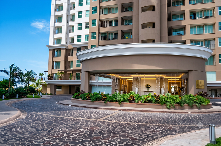 Apartamento de 2 dormitorios en planta alta con vista al mar