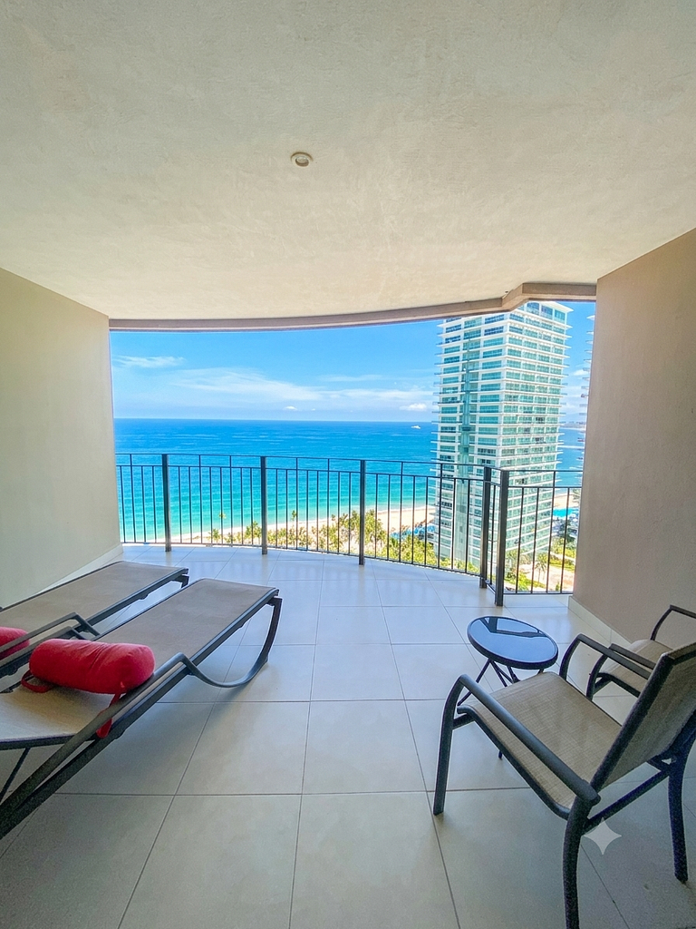 Venetian 1BR Panoramic Oceanview