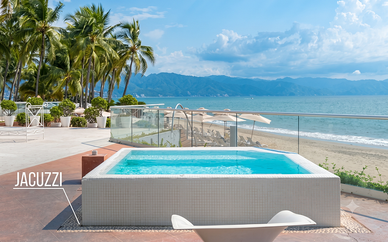Icon Beachfront Retreat: acceso a piscina y club de 5 estrel