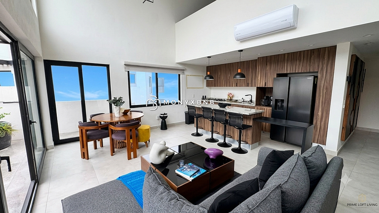 Lujoso apartamento de dos plantas con 3 dormitorios y 3,5 ba