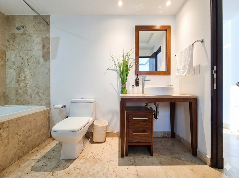 Icon Beachfront Retreat: acceso a piscina y club de 5 estrel