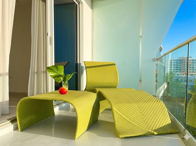 Icon Beachfront Retreat: acceso a piscina y club de 5 estrel