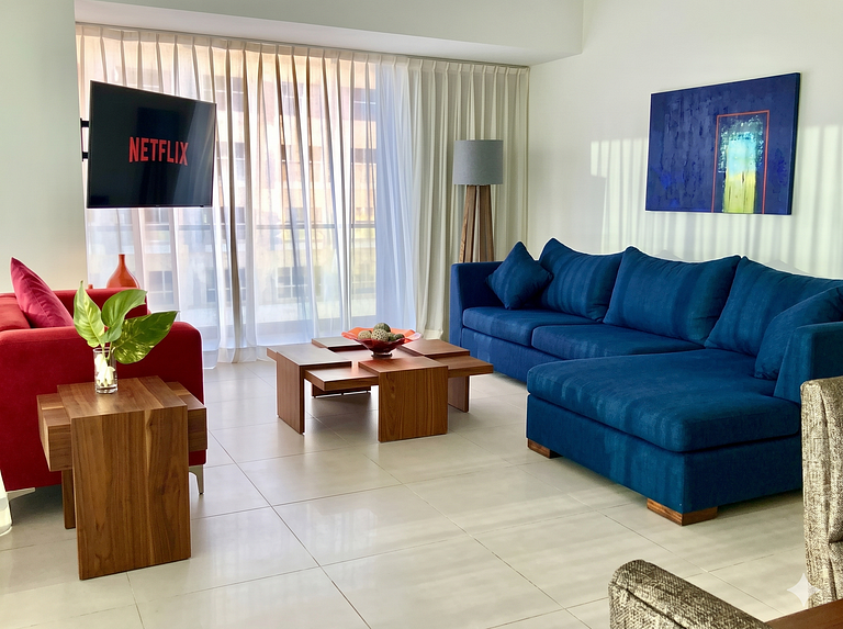 Icon Beachfront Retreat: acceso a piscina y club de 5 estrel