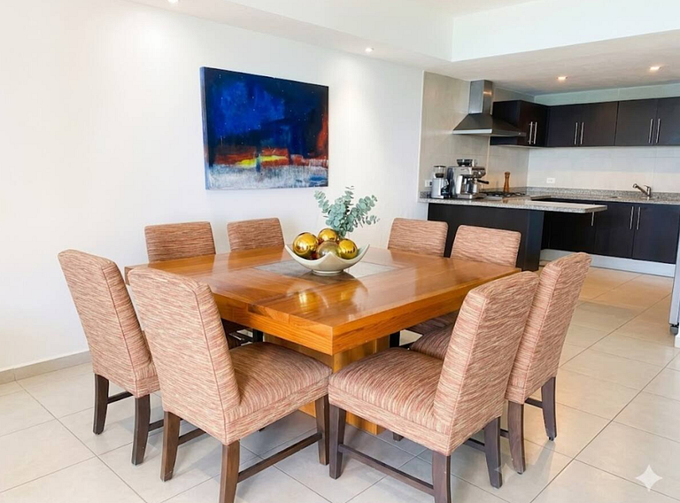 Apartamento de 2 dormitorios en planta alta con vista al mar