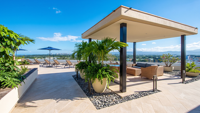 Luxury Vallarta Marina 1BR, 180° Balcony & Golf Views