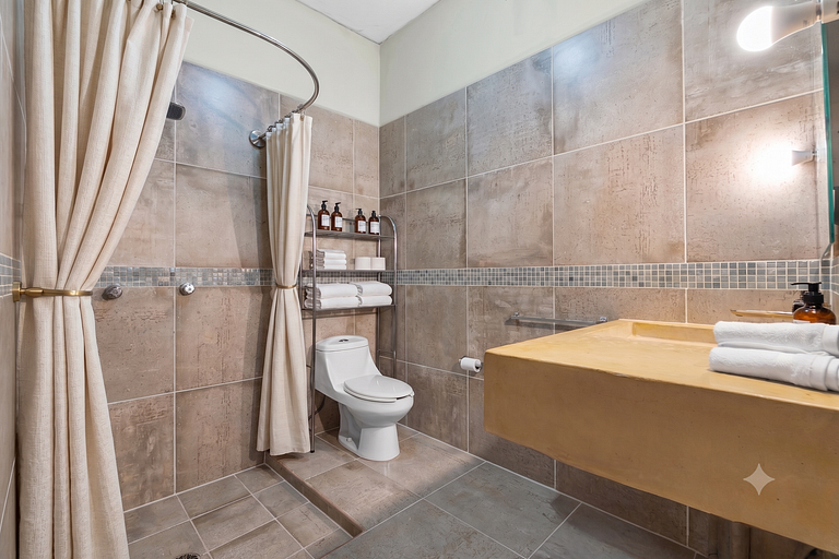 Departamento 1 cuarto, 1.5 baños Zona Romántica