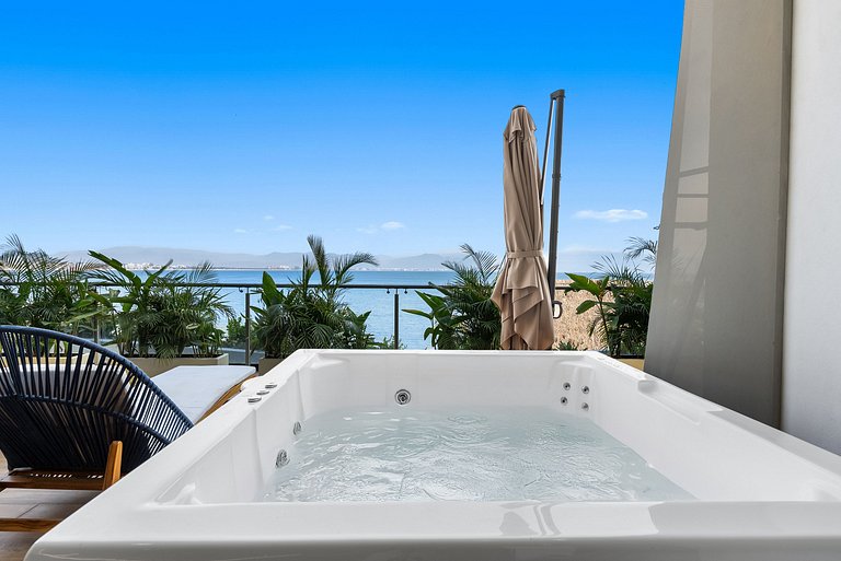 Condominio de lujo a pie de playa con jacuzzi