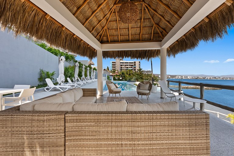Condominio de lujo a pie de playa con jacuzzi
