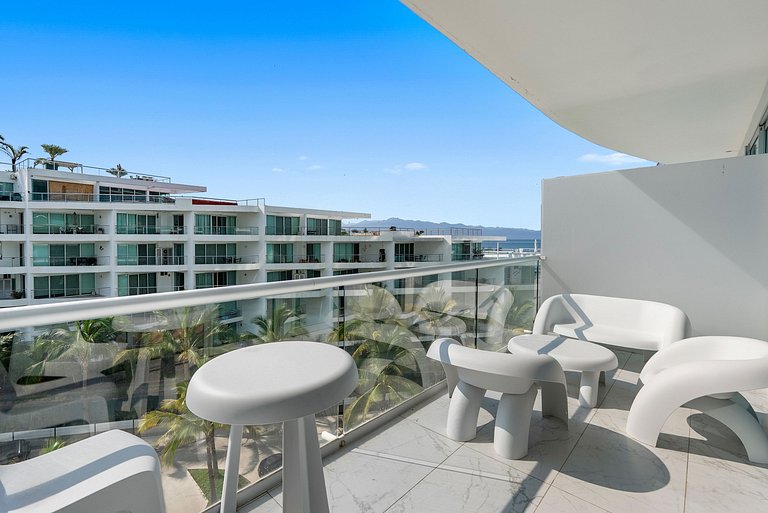 Luxury Oceanfront 2BR | Maritima Nuevo Vallarta