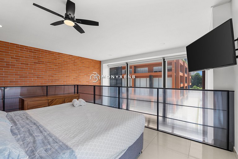 Zoho Skies Urban Vista 2-Story 2-Bdr 2-Bath Condo
