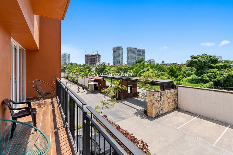 Zoho Skies Urban Vista 2-Story 2-Bdr 2-Bath Condo