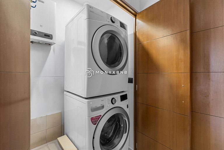 Zoho Skies Urban Vista 2-Story 2-Bdr 2-Bath Condo