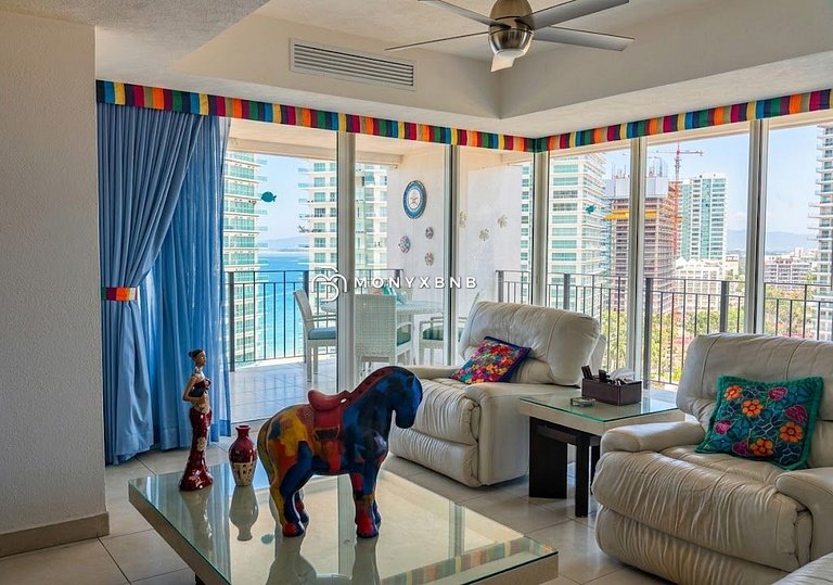 Grand Venetian Oceanfront by Monyxbnb