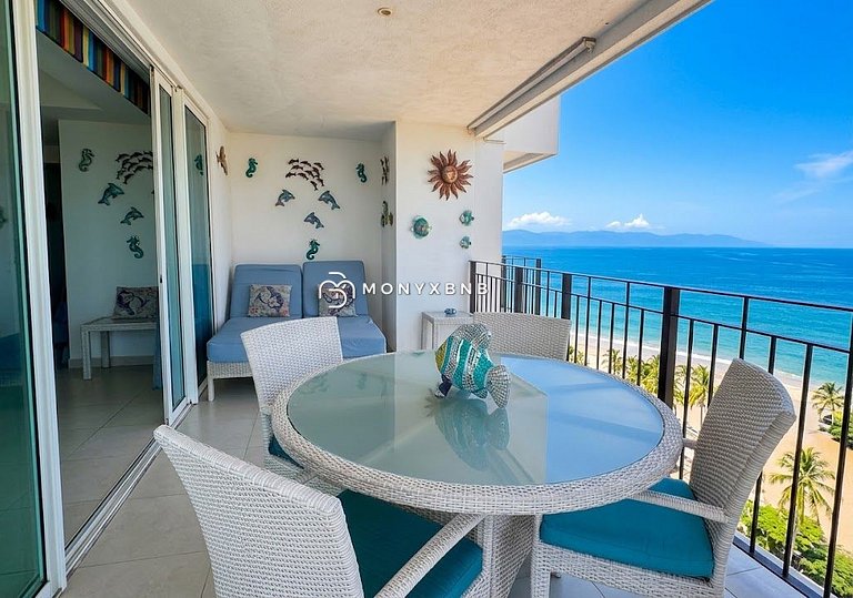 Grand Venetian Oceanfront by Monyxbnb