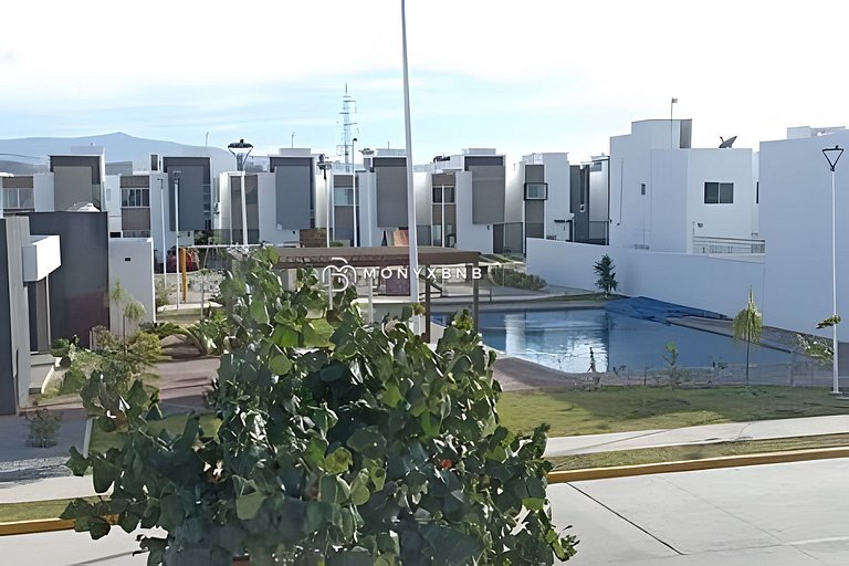 house for 11 people, jacuzzi & pool