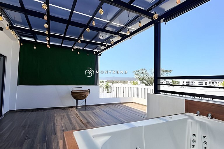Billar, jacuzzi, presto sillas y mesa playa