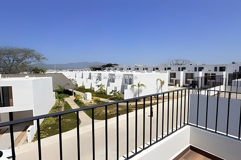 Billar, jacuzzi, presto sillas y mesa playa