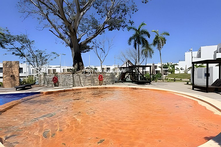 Billar, jacuzzi, presto sillas y mesa playa