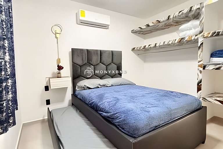Billar, jacuzzi, presto sillas y mesa playa