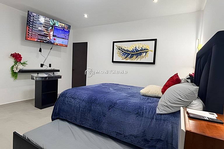 Billar, jacuzzi, presto sillas y mesa playa