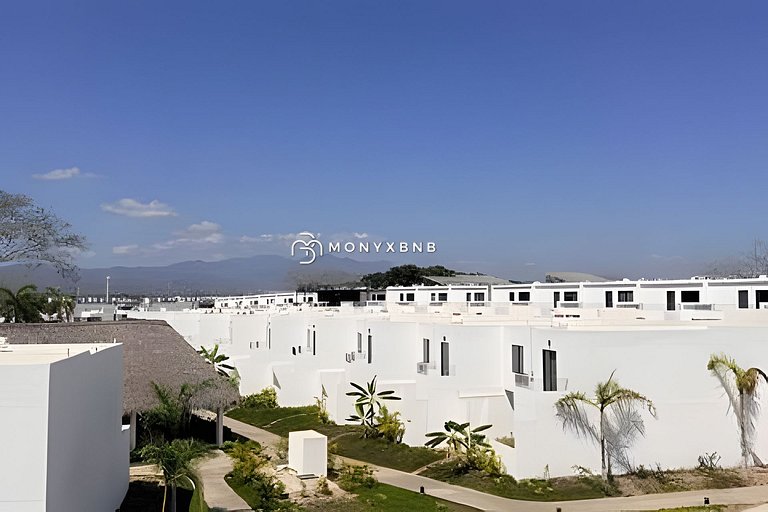 Billar, jacuzzi, presto sillas y mesa playa