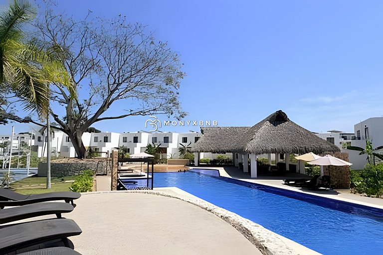 Billar, jacuzzi, presto sillas y mesa playa