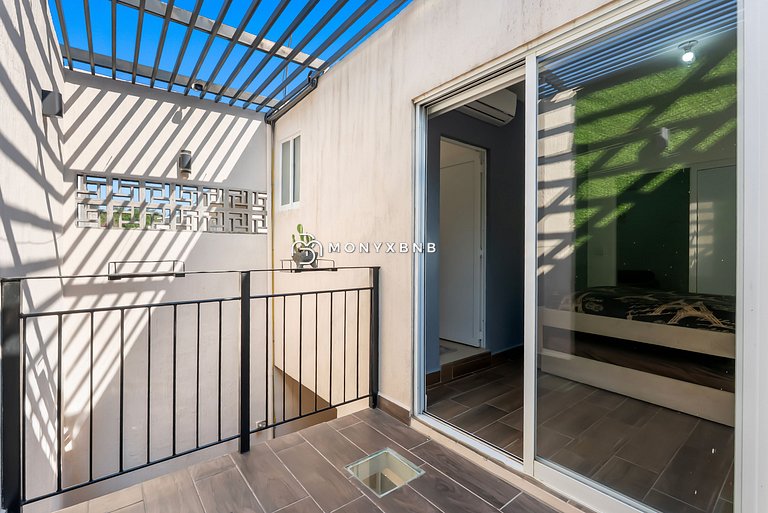 Casa Ivarica Spacious Home for 20 in Residential