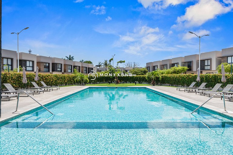 Casa Ivarica Spacious Home for 20 in Residential
