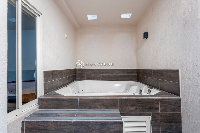 Casa Ivarica Spacious Home for 20 in Residential