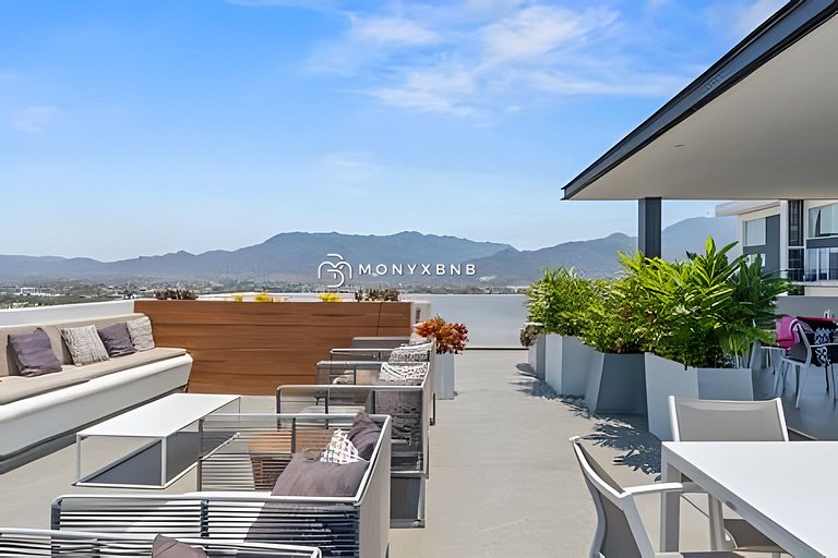 Family Zoho Skies • 5BR • Two Units 14 Guest