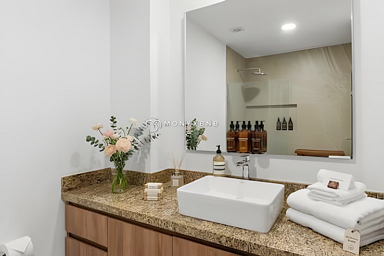 Family Zoho Skies • 5BR • Two Units 14 Guest