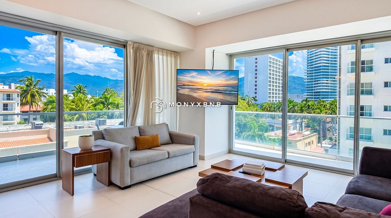 Icon Vallarta a pie de playa: 1 cuarto, piscina y club de pl