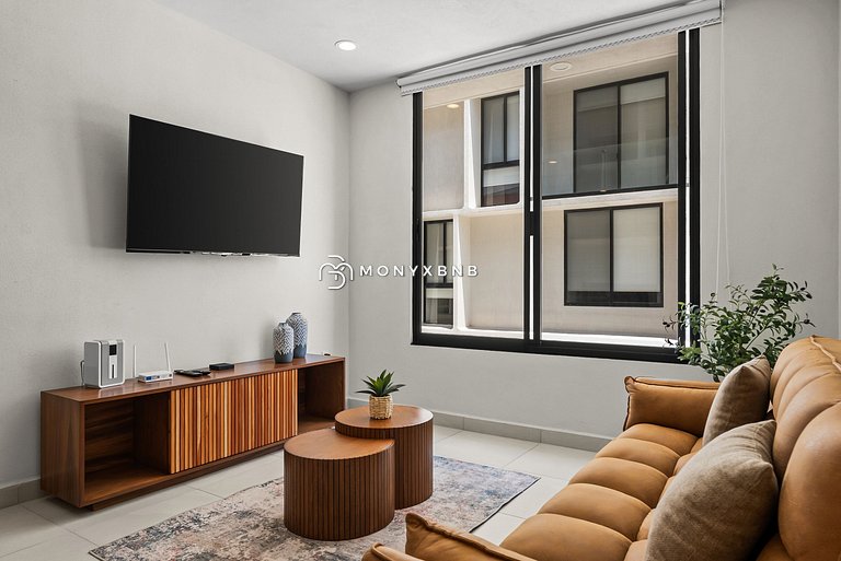 Condo with pool, paddle court, nearby, marina, airport, for