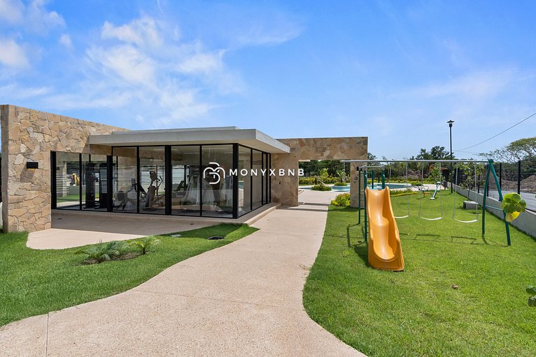 Condo with pool, paddle court, nearby, marina, airport, for