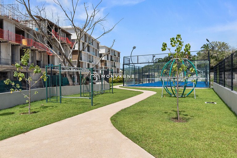 Condo with pool, paddle court, nearby, marina, airport, for