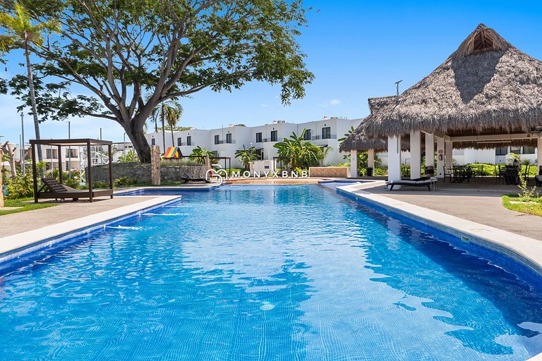 Aldea Hortus Retreat for 16 with Jacuzzi