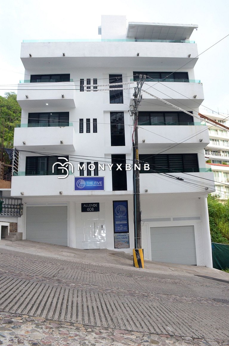 The Five | 1BR, Balcony & Rooftop Pool
