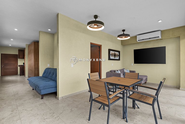 The boardwalk Nest | 1 Block to Malecon & Ocean