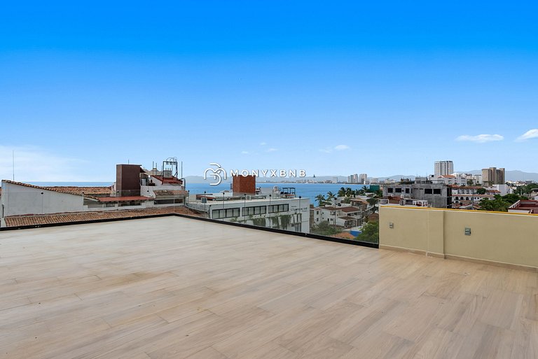 Malecon Studios Full Building for 24