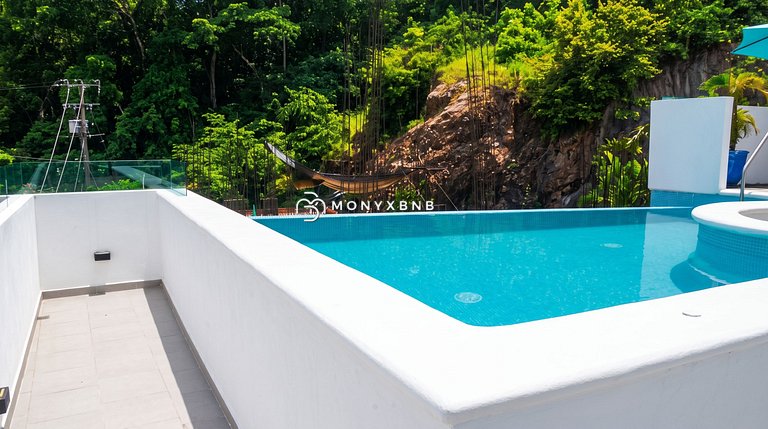 The Five | 1BR, Balcony & Rooftop Pool