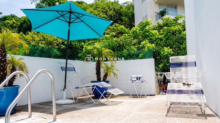 The Five 3BR Penthouse, Balcony & Rooftop Pool
