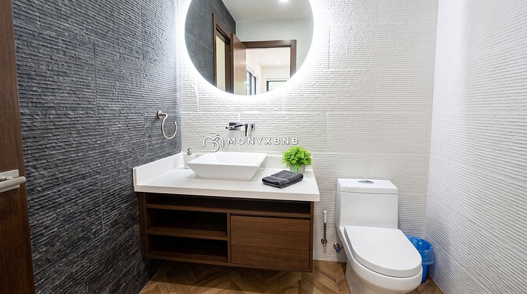 The Five | 1BR, Balcony & Rooftop Pool
