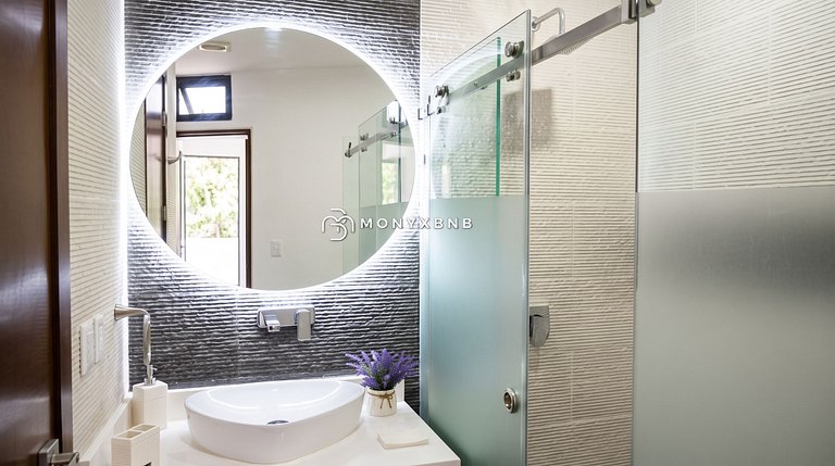 The Five | 1BR, Balcony & Rooftop Pool