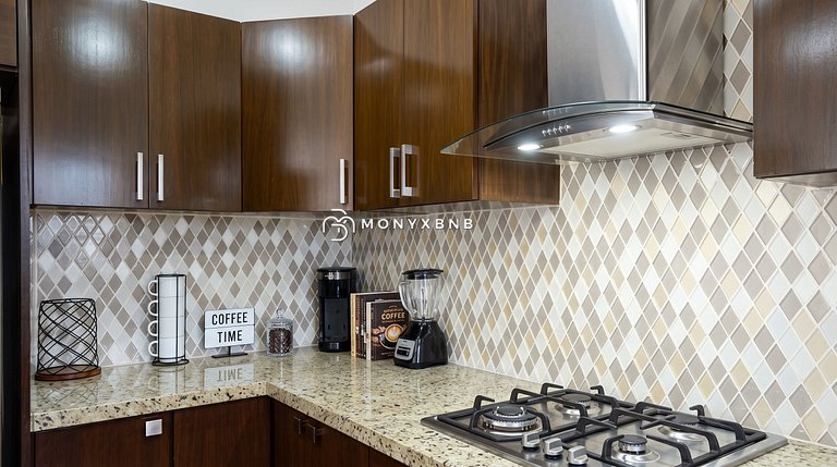 The Five | 1BR, Balcony & Rooftop Pool