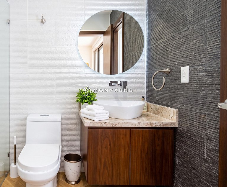 The Five | 1BR, Balcony & Rooftop Pool