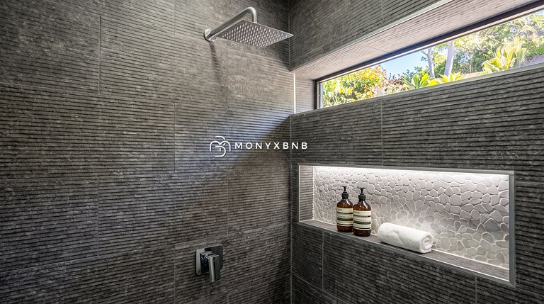 The Five | 1BR, Balcony & Rooftop Pool
